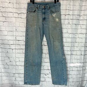 ⭐️ Wrangler regular fit vtg naturally destroyed holes fading, staining 32 x 32